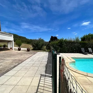 rez-de-piscine-10-personnes-reve-de-papillon-et-a.midi-pyreneeshotels.com/